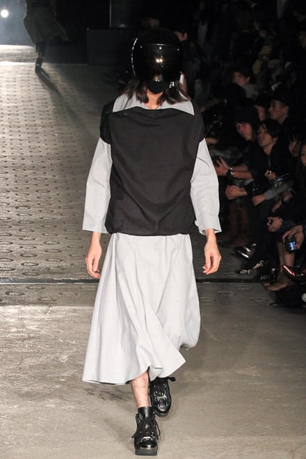 Banal Chic Bizarre 11春夏コレクション 画像35枚 Fashionsnap Com