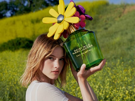 マーク ジェイコブス デイジー新作フレグランスキービジュアル