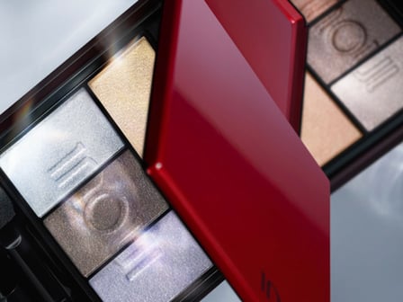 インウイアイズ限定色