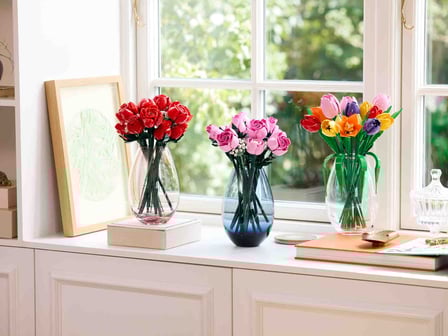 レゴで作られたチューリップ