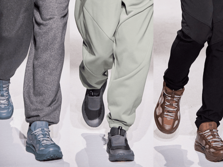 ヨシオクボの久保嘉男が手掛けたサッカニーのシューズ