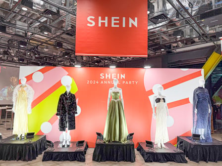 SHEIN クリスマスパーティー2024の会場に設置されたマネキン