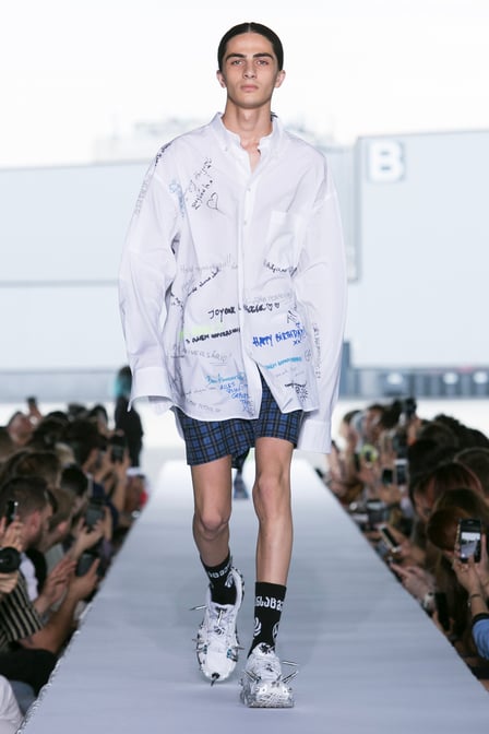 VETEMENTS