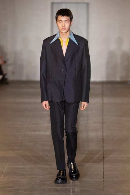 ブランド「PRADA」のコレクション一覧 - FASHIONSNAP
