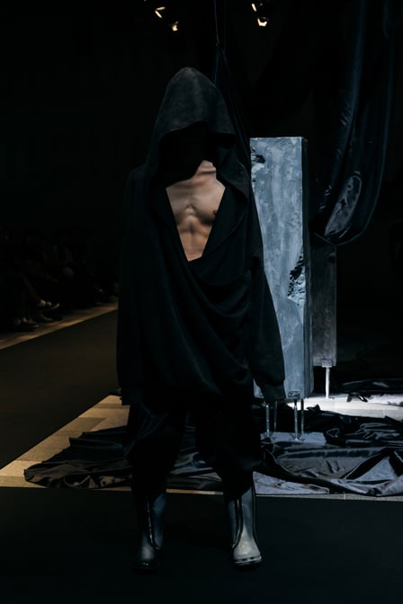 ブランド「EJ SHEYANG」のコレクション一覧 - FASHIONSNAP