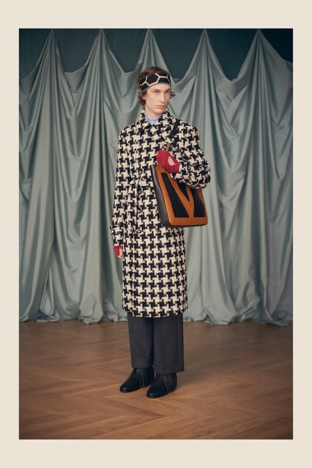 ブランド「VALENTINO」のコレクション一覧 - FASHIONSNAP