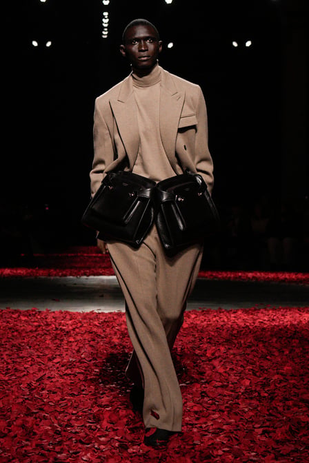 ブランド「Salvatore Ferragamo」のコレクション一覧 - FASHIONSNAP