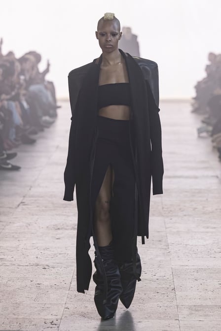 送料無料◆2025新品  ブランド「Rick Owens」のコレクション一覧 - FASHIONSNAP アート・デザイン・音楽