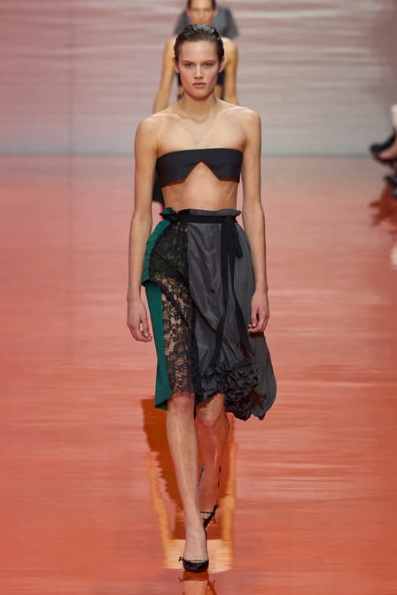 ブランド「PRADA」のコレクション一覧 - FASHIONSNAP