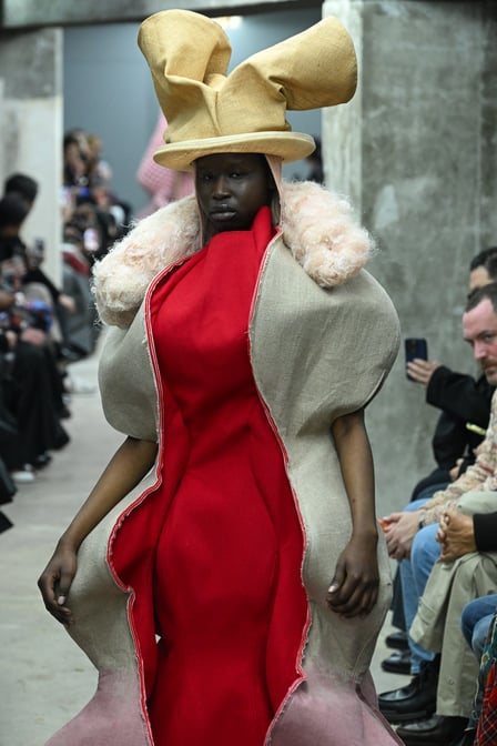 ブランド「COMME des GARÇONS」のコレクション一覧 - FASHIONSNAP