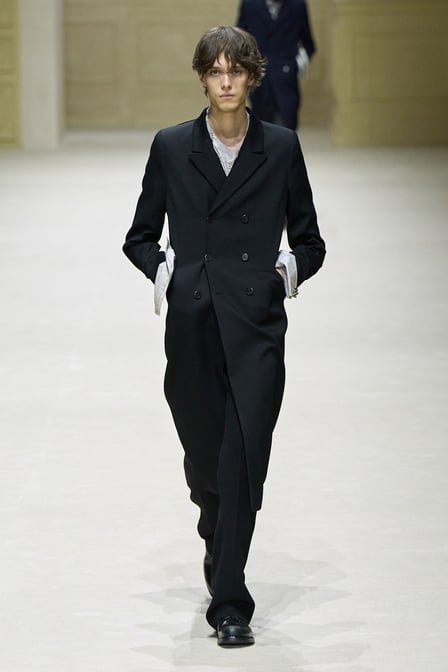 ブランド「PRADA」のコレクション一覧 - FASHIONSNAP