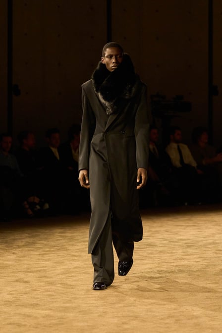 ブランド「SAINT LAURENT」のコレクション一覧 - FASHIONSNAP