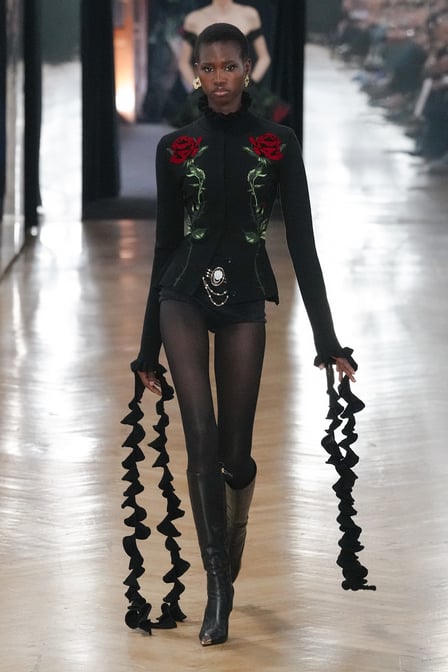 新品　ブルマリン　高級コート　黒　イタリア製　40 Blumarine ブランド「Blumarine」のコレクション一覧 - FASHIONSNAP