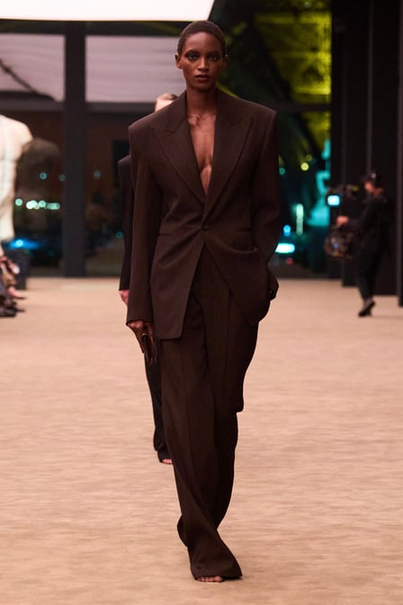 ブランド「SAINT LAURENT」のコレクション一覧 - FASHIONSNAP