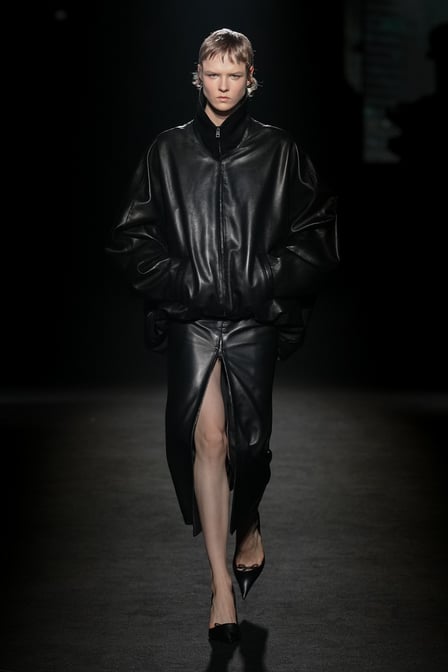 ブランド「BALENCIAGA」のコレクション一覧 - FASHIONSNAP