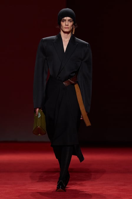 bottega veneta 23ss アーガイル柄 Vネックレザーニット ブランド「BOTTEGA VENETA」のコレクション一覧 - FASHIONSNAP
