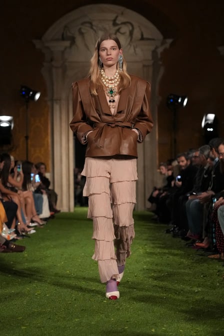 ブランド「VALENTINO」のコレクション一覧 - FASHIONSNAP