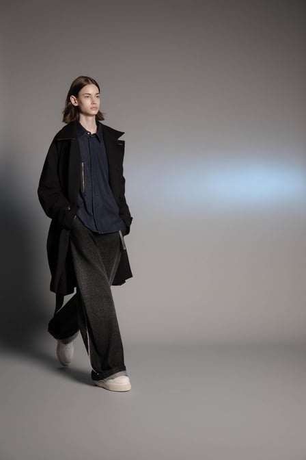 ブランド「Licht Bestreben」のコレクション一覧 - FASHIONSNAP