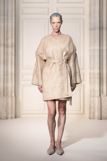 ブランド「VICTOR & ROLF」のコレクション一覧 - FASHIONSNAP