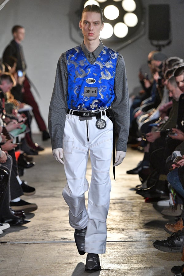 2023安い】 COMME des GARCONS - xander zhou 19aw シャツ ブルーの