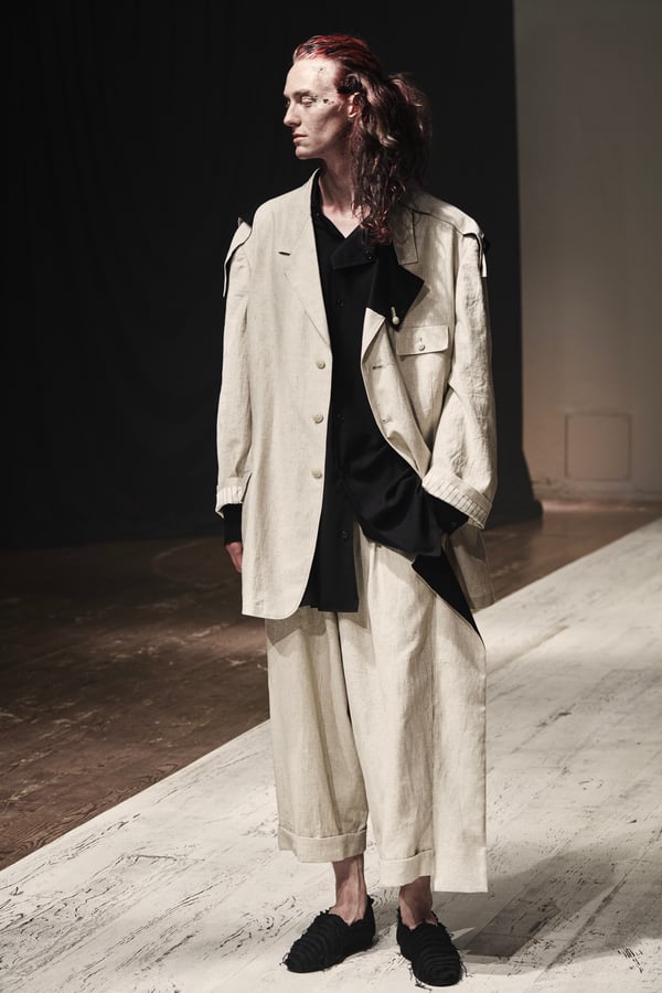 Yohji Yamamoto POUR HOMME 2022年春夏コレクション | パリ | 画像28枚