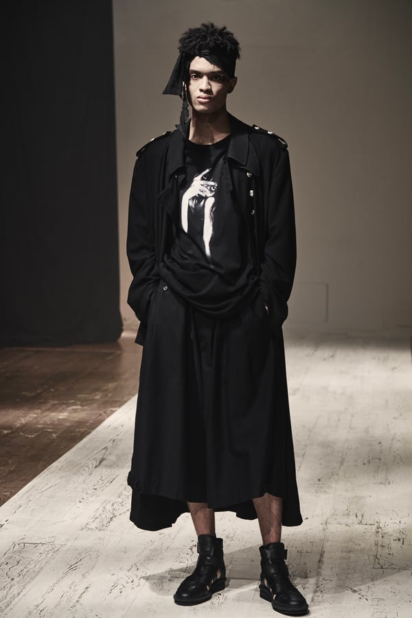 Yohji Yamamoto POUR HOMME 2022年春夏コレクション | パリ