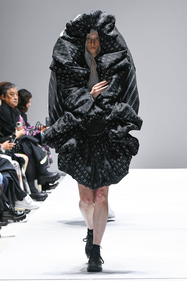 COMME des GARÇONS 2023年春夏コレクション | パリ | 画像62枚