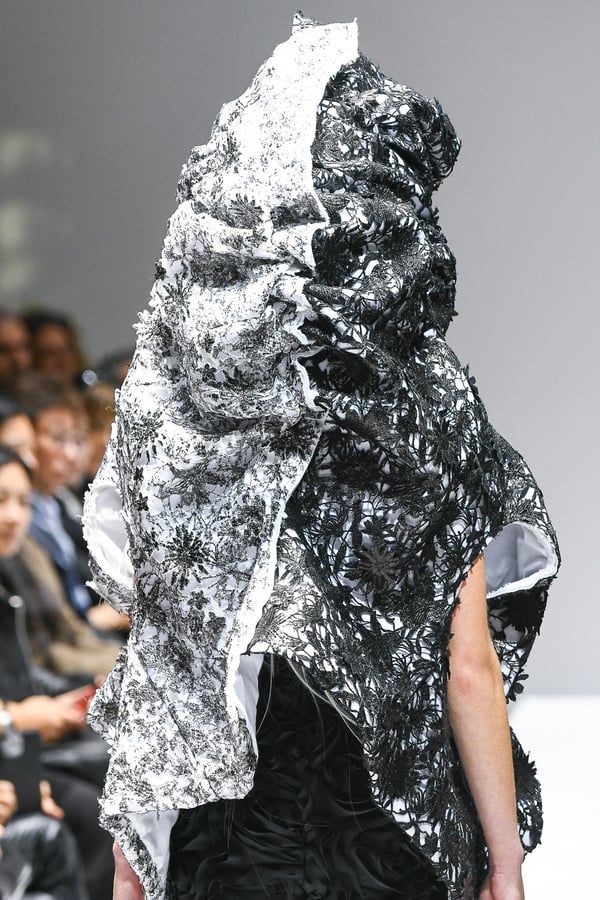 COMME des GARÇONS 2023年春夏コレクション | パリ | 画像62枚 