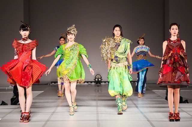 文化服装学院×ASEAN Image by FASHIONSNAP
