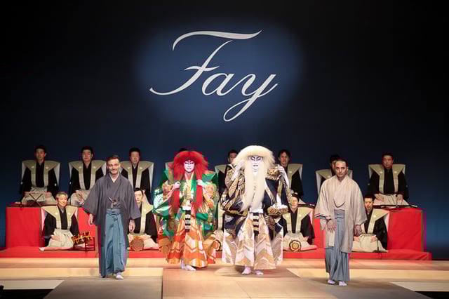Fayデザイナー(両脇)、中村橋之助、中村国生 Image by FASHIONSNAP