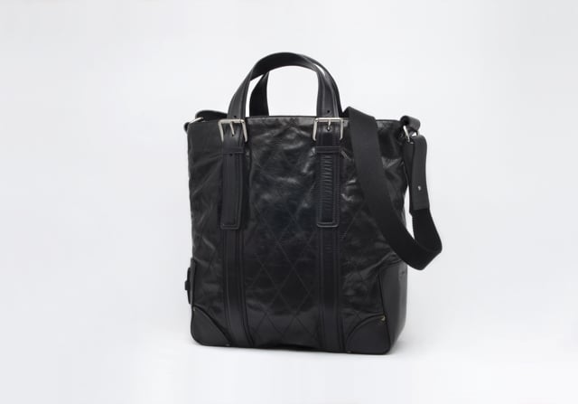 Chloe バレンタイン限定メンズコレクション発売