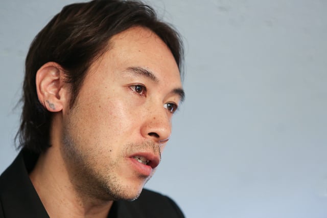 UNDERCOVERデザイナー 高橋盾 Image by FASHIONSNAP