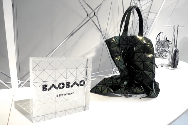BAO BAO ISSEY MIYAKE 2013年春夏の新カラー Image by FASHIONSNAP / ISSEY MIYAKE