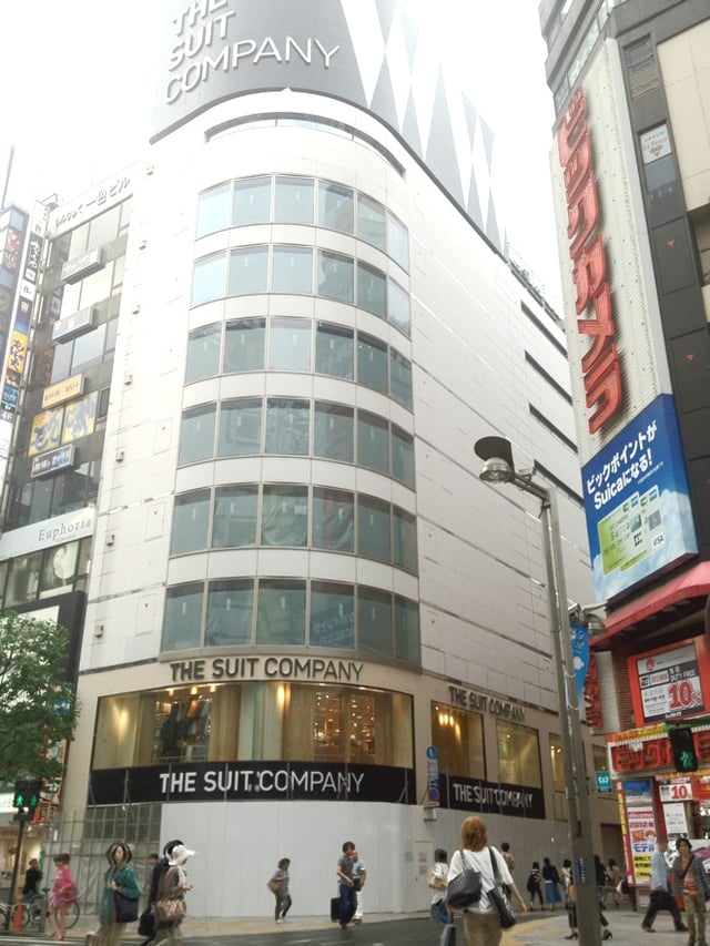 丸井新宿東口ビル Image by FASHIONSNAP