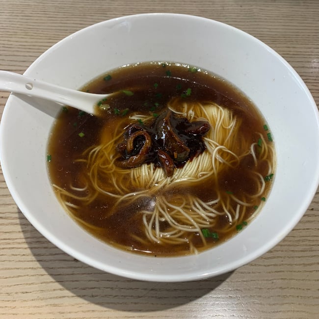 鱔を乗せた上海麺
