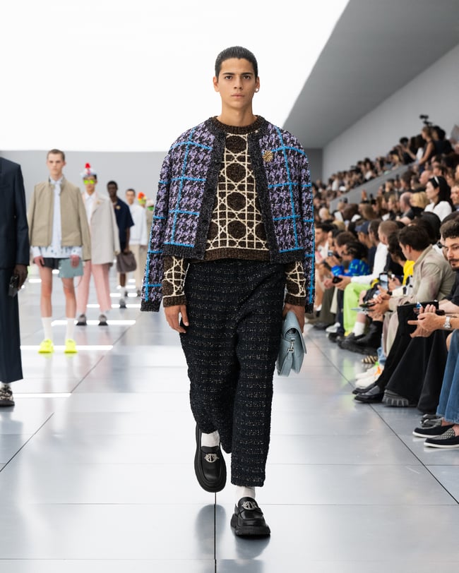 DIOR