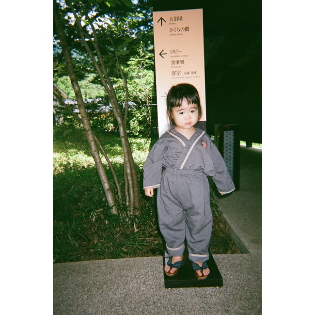 浴衣を着た女の子が映る写真