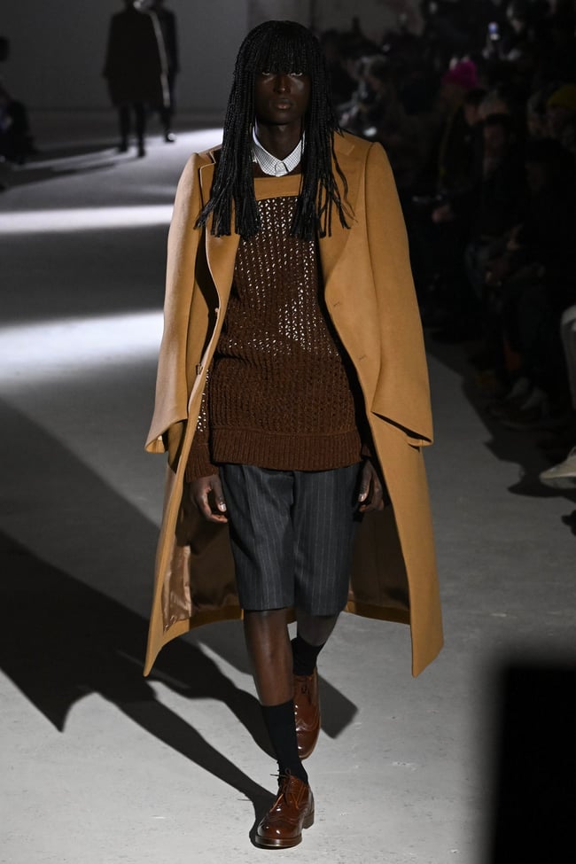 「ジュンヤ ワタナベ マン(JUNYA WATANABE MAN)」がパリファッションウィークで発表した2024年秋冬コレクション