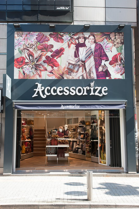 ロンドン発の服飾雑貨「アクセサライズ」アジア初の路面店が渋谷に
