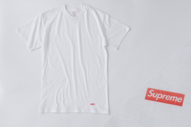 supreme白Tシャツ