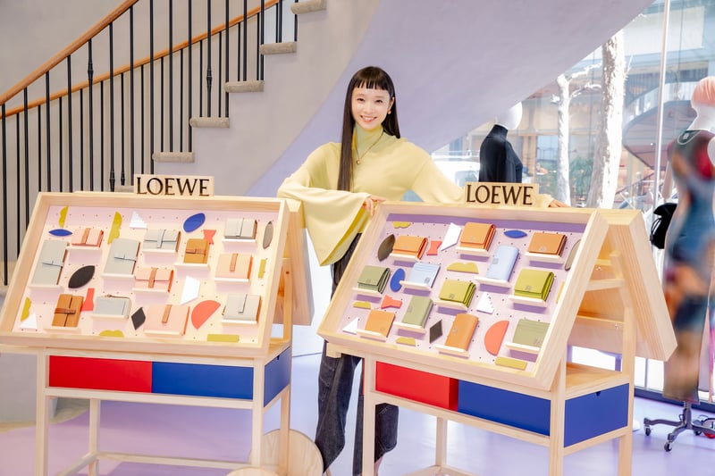 わたしが選ぶ「ロエベ」の財布——萬波ユカ in CASA LOEWE Tokyo