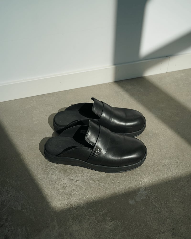 クロッグサンダル「Makö clog」のブラック