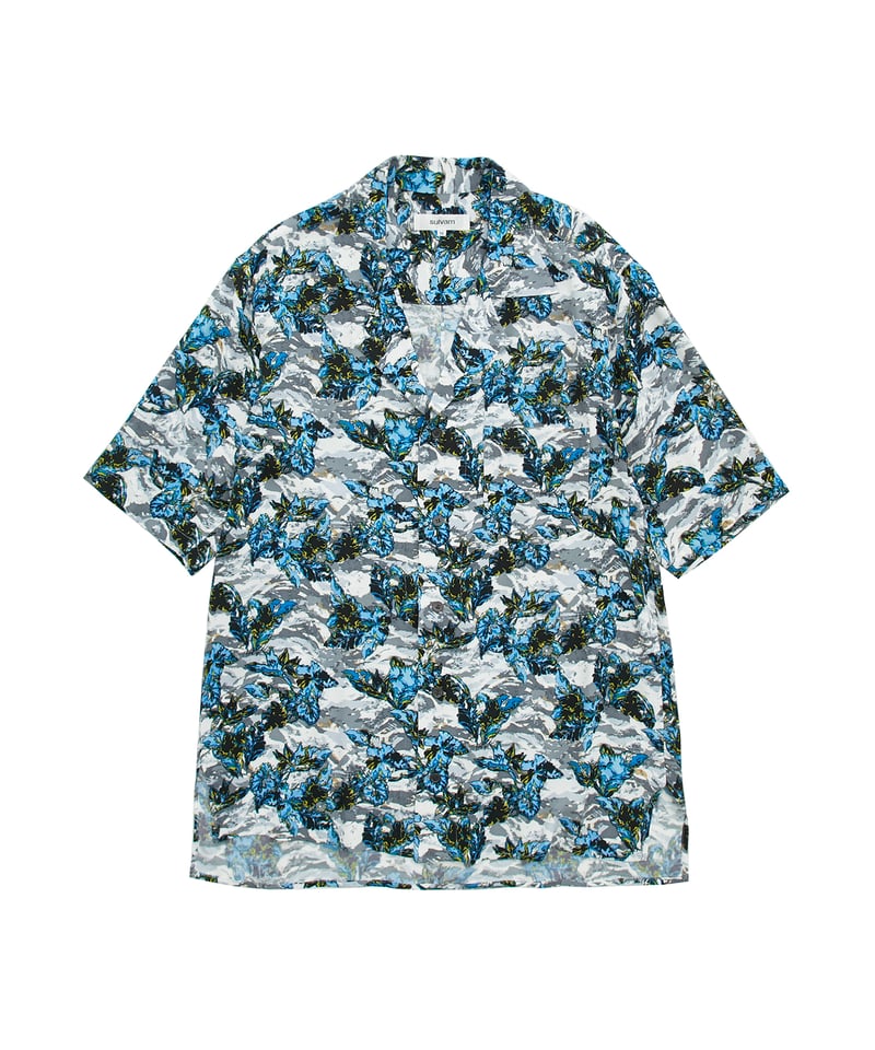 グレーとブルーの植物柄がデザインされた半袖のアロハシャツ