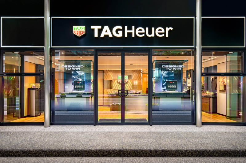 タグ・ホイヤー金沢店外観