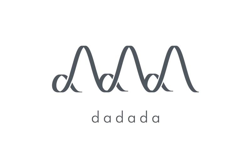dadada　ロゴ