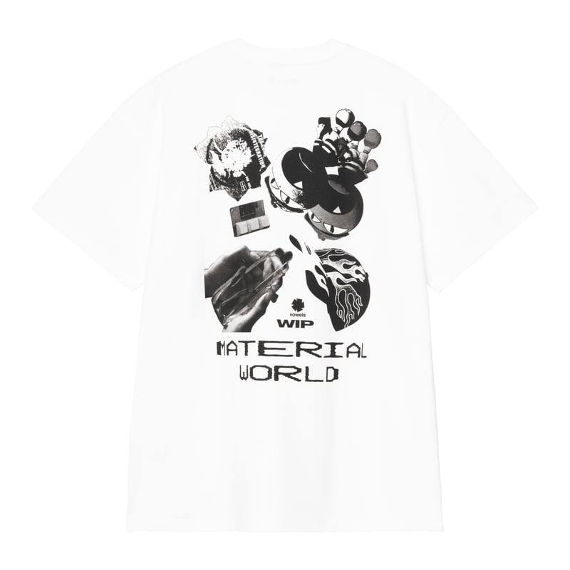 グラフィックをプリントした白いTシャツの背面
