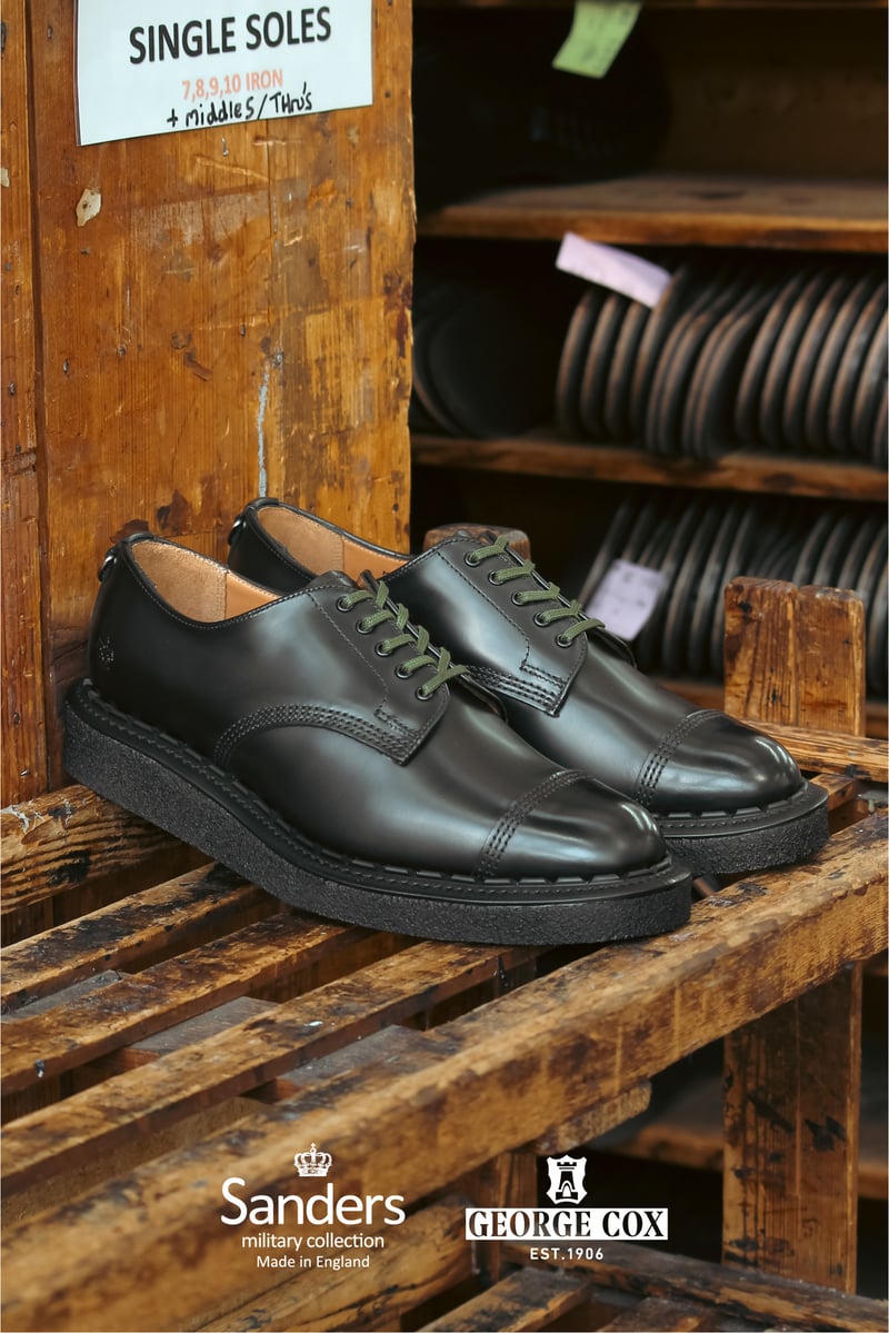 SANDERS MILITARY COLLECTION × GEORGE COX “GEORGE COX MILITARY DERBY SHOE“
