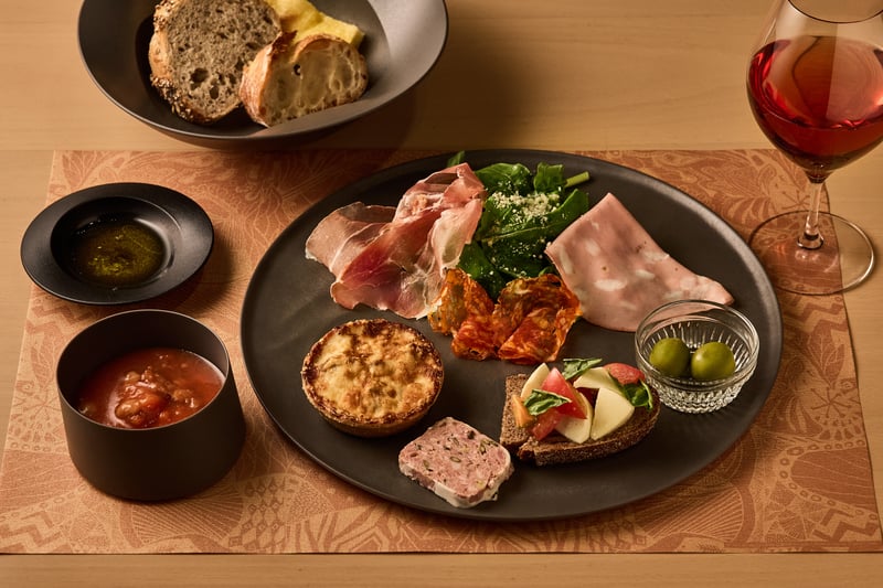 「アリビアーモ™ バー アペリチェーナ」の提供イメージ