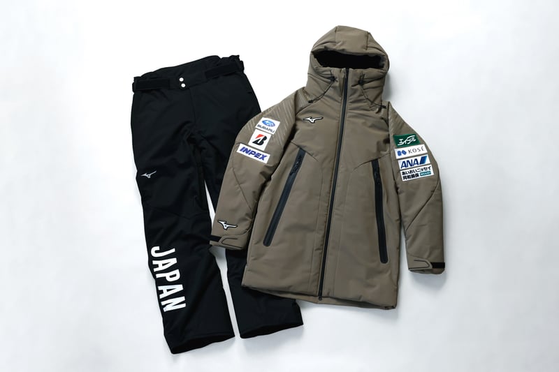 ミズノが提供するSNOW JAPANのオフィシャルウェア画像