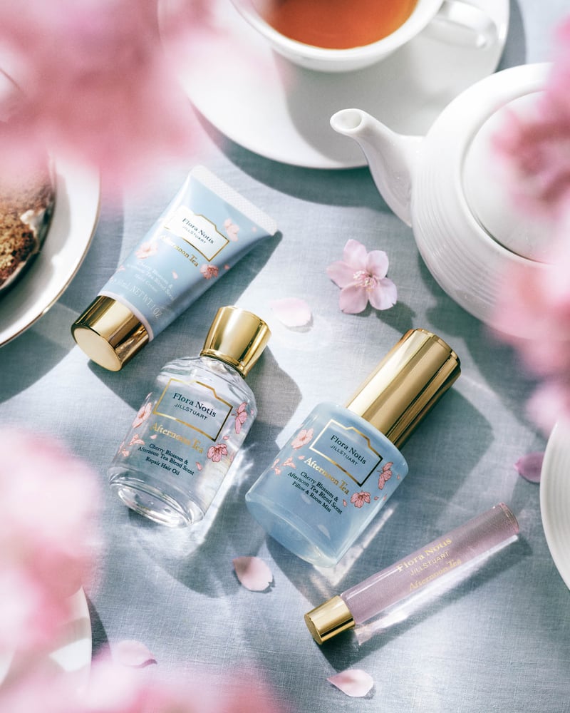「フローラノーティス ジルスチュアート」が桜と紅茶が香る限定品を発売。